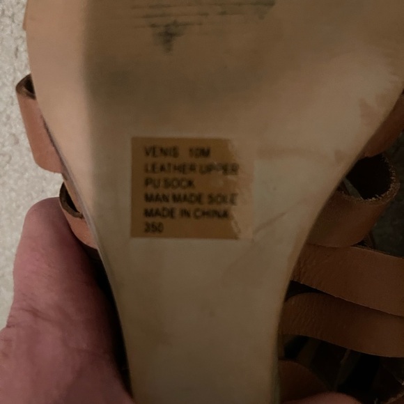 STEVE MADDEN: Venis - Size 10M - Picture 5 of 8